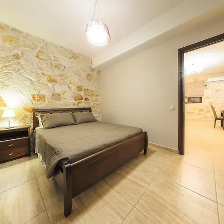 Villa Eden Anafonítria