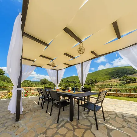Eden Villa *
