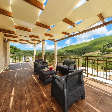 Eden Villa Anafonítria